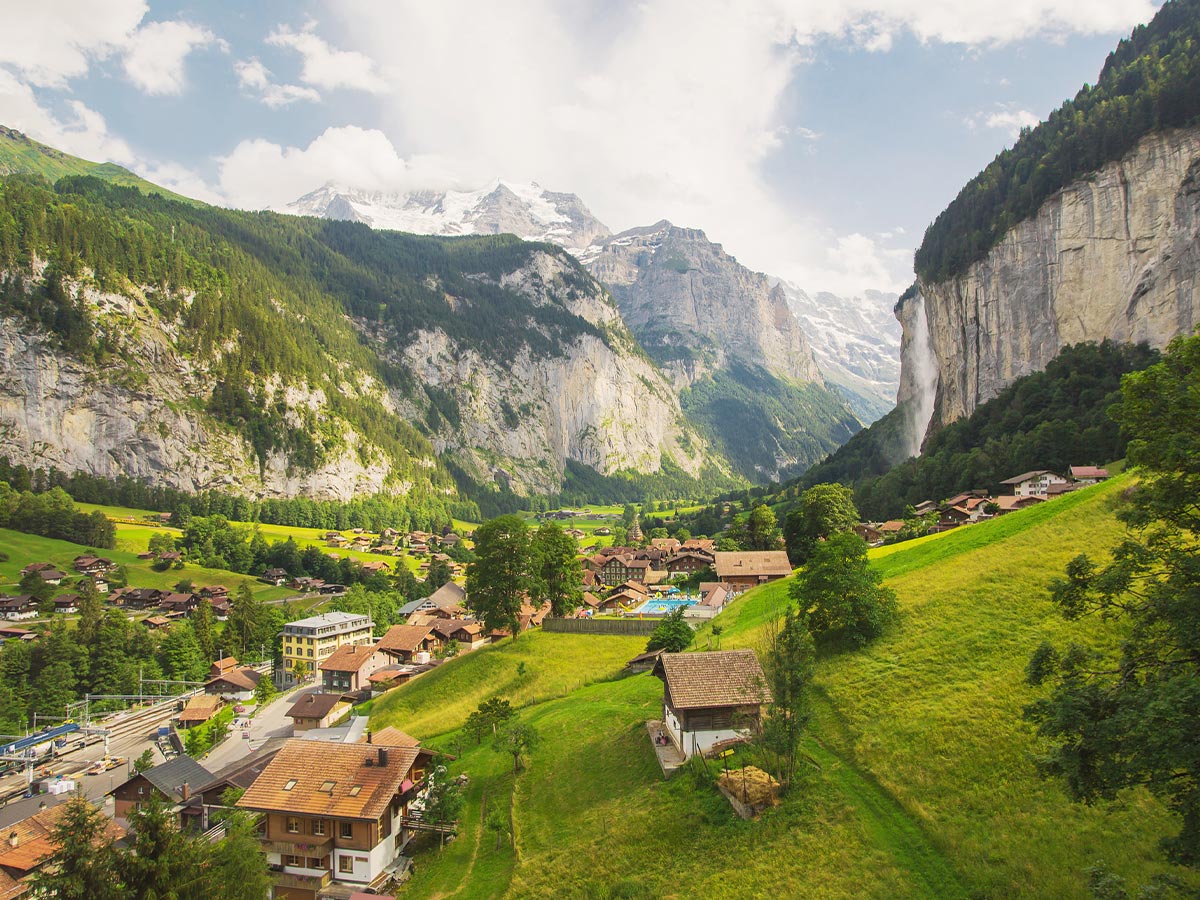 Switzerland - Picture Postcard - Emma Whiting Travel